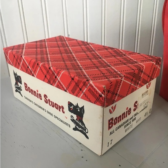 Vintage Bonnie Stuart Baby shoes with box - Picture 3 of 6